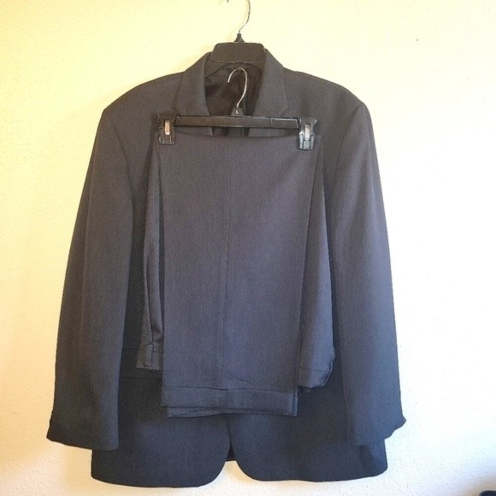 Men's Haggar Black Label 2 Pcs Suit Jacket 42R Pants 36x29